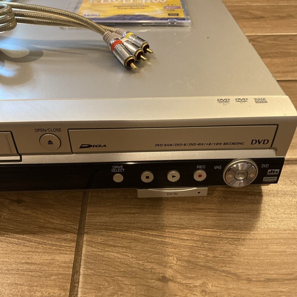 Panasonic DMR-ES35V Combo VCR VHS DVD RAM Player Recorder No Remote - Picture 8 of 9
